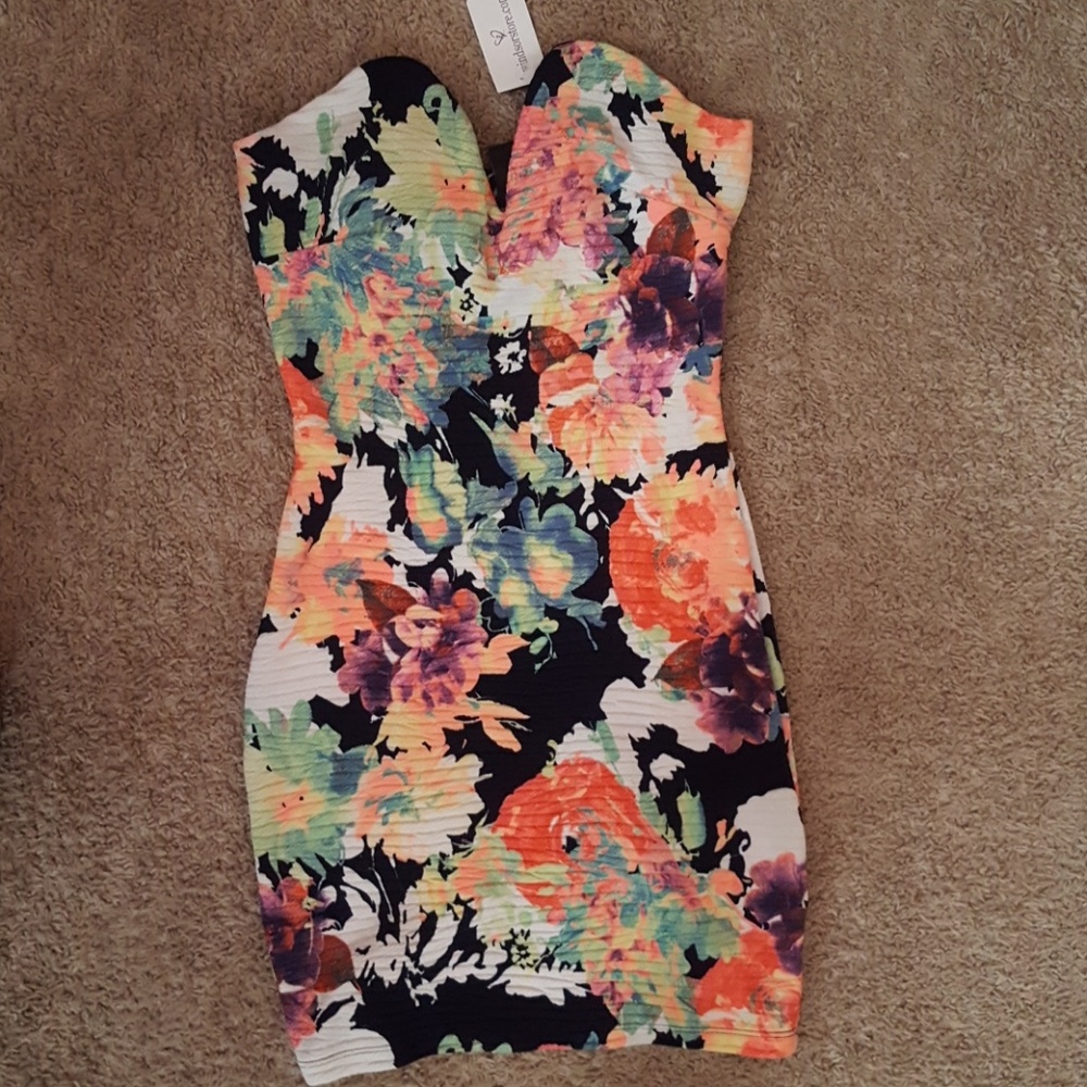 Strapless dress